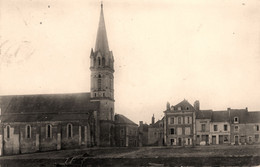 Chalonnes Sur Loire * Place De L'église St Maurille - Chalonnes Sur Loire