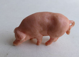 FIGURINE PUBLICITAIRE LA ROCHE AUX FEES 70's LA FERME - COCHON PORC - PAS DUNKIN - Pigs