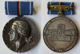 DDR Abzeichen Lessing-Medaille 1972-1974 Bartel III Nr. 787f (105433) - DDR