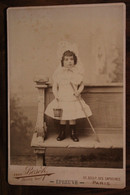 Photo 1890's Epreuve Portrait Enfant Fille Tirage Sur PAPIER ALBUMINÉ Support CARTON Photographie Van BOSCH CDC - Ancianas (antes De 1900)