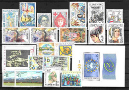 Slovaquie, Lot Avec Timbres Neufs Sans Charniere - Collections, Lots & Series