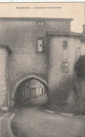 CHARROUX. - Anciennes Fortifications - Charroux