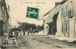 Nérondes * La Rue De La Gare * Villageois * Attelage - Nérondes