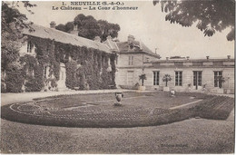 95  Neuville   Sur Oise -    Le Chateau - La Cour D'honneue - Neuville-sur-Oise