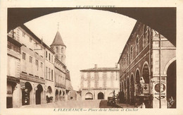 Dép 32 - Voitures - Automobile - Pompe à Essence - Publicité Saint Raphaël - Fleurance - Place De La Mairie Et Clocher - Fleurance