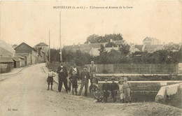 MOISSELLLES L'abreuvoir Et Avenue De La Gare - Moisselles