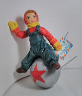 Christmas Tree Toy. Boy On Satellite. From Cotton. 16 Cm. New Year. Christmas. Handmade. - Schmuck Und Dekor