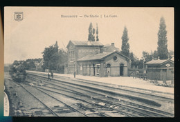 BOECHOUT  (BOUGHOUT)  DE STATIE  LA GARE   ( MET TREIN )       2 SCANS - Boechout