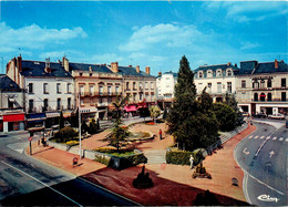 Cholet * La Place Travot * Commerce Magasin - Cholet