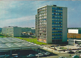 78 - Yvelines - VELISY VILLACOUBLAY - Le Centre Commercial Et Le Bureau De Poste - Velizy