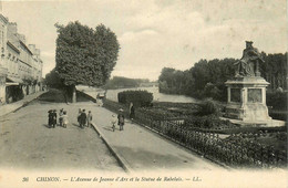 Chinon * Avenue De Jeanne D'arc Et Statue De Rabelais - Chinon