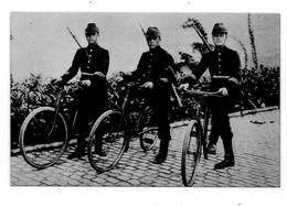 CPA Belgique Carabiniers Cyclistes,1914 Fête Militaire Du Centenaire Belle Carte, N°6, 3e Scanne D'où Vient La Carte - Verzamelingen & Kavels