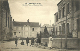 Le Chatelet Hotel De Ville Et L Ecole Des Filles - Le Chatelet En Brie