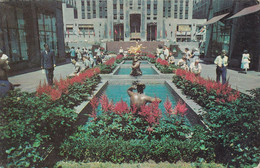 USA - New York - Garden Plaza Of Rockefeller Center - Piazze