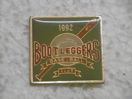 Pin's - BOOTLEGGERS BASEBALL CLUB De ARGANCY - Pins 1992 Pin Sport Base-Ball Badge Ville 57 MOSELLE - Baseball