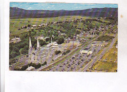 CPM STE ANNE DE BEAUPRE, VUE AERIENNE DE LA BAILIQUE, (voir Timbres) En 1968! - Ste. Anne De Beaupré