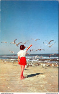 Florida Ponte Vedra Beach The Ponte Vedra Inn Golf Club And Surf Club Feeding The Sea Gulls - Jacksonville