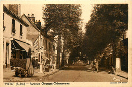 Yvetot * Avenue Georges Clémenceau * Commerce Magasin Pompe à Essence - Yvetot