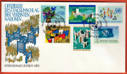 United Nations Vienna Wien 1979 / Birds, Flags, International Centre, Donaupark, Live In Peace, Coat Of Arms / FDC - Lettres & Documents