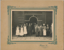 Photo. Collée S/carton - Personnel Devant La Boucherie J. Ripoll & Cie (Viande 1er Choix) Photo Rolando Fils ALGER 1928 - Métiers