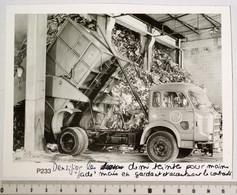 Photo 12x15cm - Benne à Ordures CGEA, Camion SAVIEM JL20, Usine Traitement Déchets à Localiser. Paris? Epreuve CROMALIN - Auto's