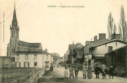 Gorges * L'église Et La Rue Principale * Villageois - Gorges