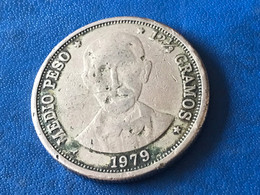 Münze Münzen Umlaufmünze Dominikanische Republik 1/2 Peso 1979 - Dominicaine
