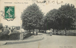 NERONDES - Rond Point Des Tilleuls, Vue Sur La Gare. - Nérondes