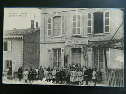 DIEMOZ                           ECOLE DE FILLES                (usures Bordures Basse Et Droite)   CARTE RARE - Diémoz