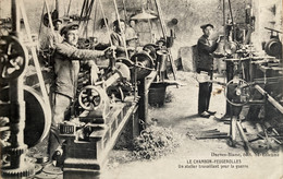 Le Chambon Feugerolles - Un Atelier Travaillant Pour La Guerre - Usine Industrie - Machines Industrielles - Le Chambon Feugerolles