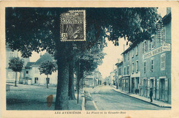 010722 ISERE 38 LES AVENIERES La Place Et La Grande Rue - Les Avenières