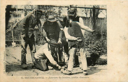 Beuzec Concq * Les Joueurs De Boules * Une Partie Discutée * Boulodrome Pétanque Sport Jeu De Boule - Beuzec-Cap-Sizun