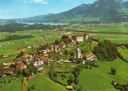 Gruyères Belle Vue De La Cité Historique Broc Le Lac - Broc