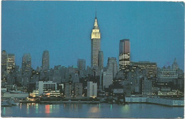 AC320 New York - Empire State Building And Skyline At Night / Viaggiata - Empire State Building