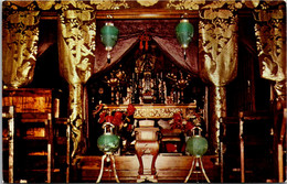 Hawaii Kona Kealakekua Daifukuji Soto Mission Zen Buddhist Temple Decorated Altar Of Main Temple - Hawaï