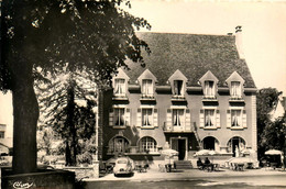 Orgelet * Hôtel De La Valouse * Renault 4cv - Orgelet