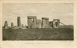 WILTS - STONEHENGE - VIEW LOOKING N  Wi426 - Stonehenge