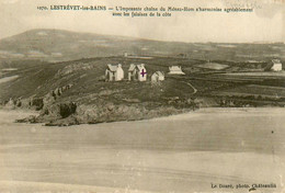 Lestrévet Les Bains , Plomodiern * VILLAS Et Le Ménez Hom - Plomodiern