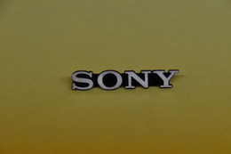 Radio/TV Embleem: SONY - Componenti