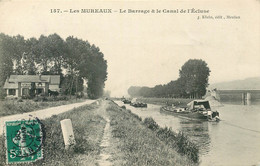 YVELINES  LES MUREAUX  Le Barrage Et Le Canal  (péniche) - Les Mureaux