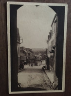 Cpa, Bricquebec Rue Principale Et Statue Du Général Lemarois, éd Le Goubey 4425, MANCHE 50, Non écrite - Bricquebec