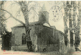 Clermont En Argonne * 1908 * Un Coin Du Village Et La Chapelle * Villageois - Clermont En Argonne