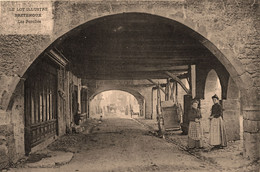 Bretenoux * Rue Ruelle Et Les Porches * Villageois - Bretenoux