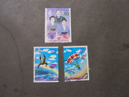 Japan 2000 - Mi. 3029 , 3030 , 3031 - Usati