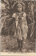 CPA Samoa Petite Fille En Costume De Fête - Samoa