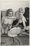 2 Busty Blonde Pinups Check Beauty Case / Boobs (Vintage Photo ~ 1950s) - Non Classés