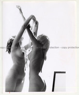 2 Nude Women Dancing In Sunlight / Bush (Vintage Photo Master B/W ~60s/70s) - Zonder Classificatie