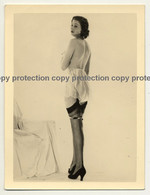 Tall Semi Nude Woman In Lingerie / Stockings - Stilettos (Vintage Photo ~1950s) - Sin Clasificación