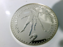 Münzen/ Medaillen, 10 Maloti, 1982, Lesotho, Fussball Weltmeisterschaft Spanien 1982, Polierte Platte. - Numismática