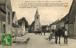 - VERON (89) -  La Place De L'Eglise  (bien Animée, Attelage Au 1er Plan)  -27646- - Veron